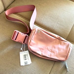 Light pink lulu lemon belt bag